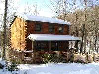 The Cardinal log cabin. Wrap around deck, firepit. Next to Pipestem resort park. 블루스톤 리버 호텔