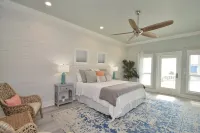 New~ 6 Bedroom 5 bath ~ Pool and Spa ~ Beach Views~ Direct Beach Access