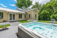 Gorgeous Hudson River Estate-with Pool and Winter Jacuzzi