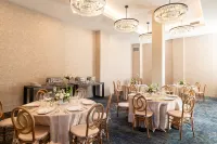 Hotel Petersburg, Tapestry Collection by Hilton - breakfast