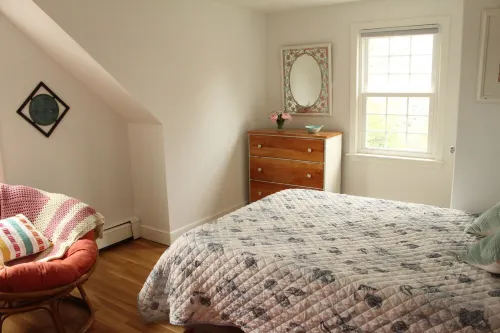 Fantastically located Chatham house - DISCOUNTED - New patio, refurbished