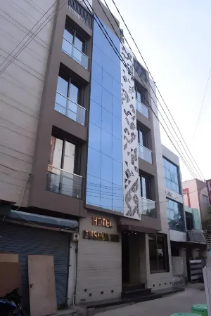 Hotel Pushpa Inn Отели в г. Банаскантха