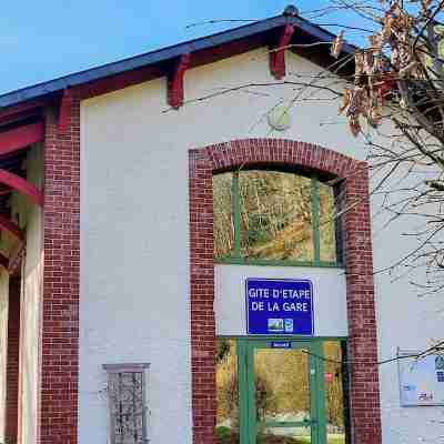 Ostal Scrignac - Gîte d'étape de la Gare Hotel Exterior