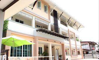 Santipran Place