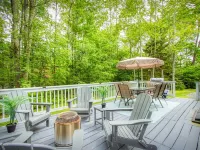 3-Bedroom 2 Bath Cozy Chalet 1 Mile From Mountain! Hotels in Hunter