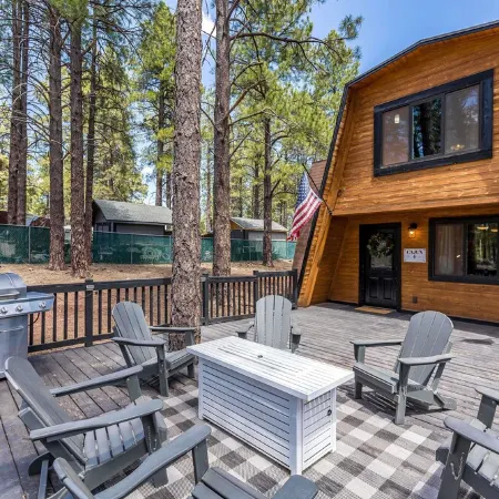 Cabin Near Grand Canyon South Entrance 1 Hour Away – Quiet Forest Retreat