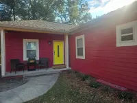 3-bedroom house in enjoyable Laurel with WiFi, AC