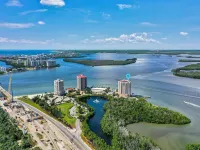 Spectacular Views!!  Beautifully Updated!!  No Resort Fees!