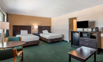 Rodeway Inn & Suites