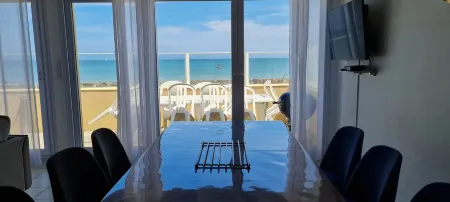 Relais des îles Saint Marcouf