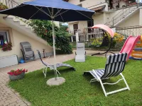 The blackbird's nest: garden and private parking. Hotel a Intra