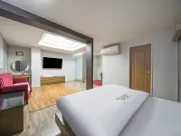 Daegu Icheondong W New York Hotels near DEBEC Plaza