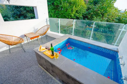 Jeju Camp Harris Spa Pension - ที่มีสปา