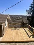"House on the Rock" Romantic Cottage Getaway w/ Hot Tub and Fireplace!!