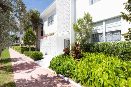 Kasa Collins Park Miami Beach Convention Center Отели рядом с достопримечательностью «Майами-Бич»