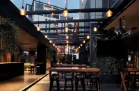 Hotel Realm