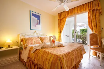 Ona Los Claveles Hotels near Los Cristianos Market