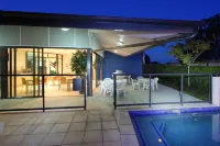 Manly Marina Cove Motel Hotels in Wynnum