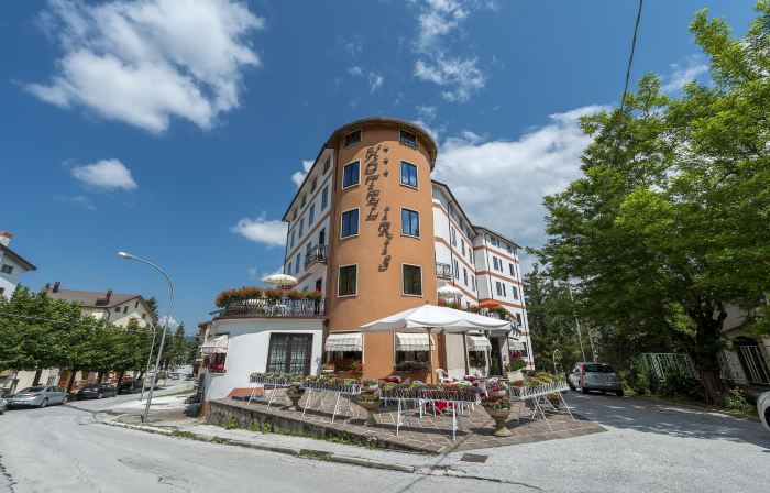 Hotel Iris