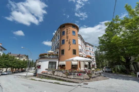 Hotel Iris Hotels in 