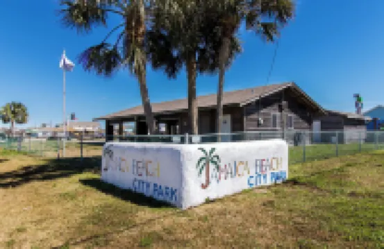 Bayview Cottage by Ryson Vacation Rentals