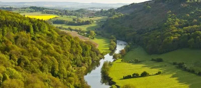 เดอะสวีทการ์ดิฟฟ์ซิตี้เซ็นเตอร์พาร์คกิ้งส่วนตัว โรงแรมใน