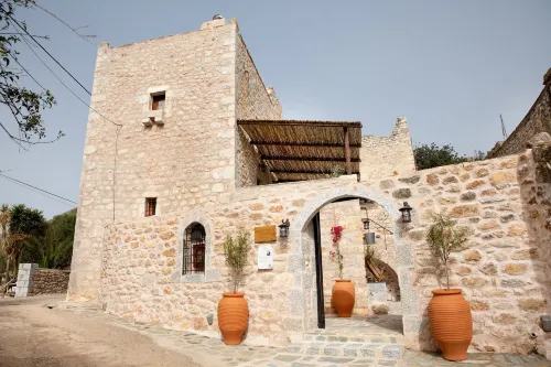 Dandy Villas Tower-Built in 17th Century Hotels in Itilo