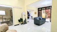 Surabaya Homey Jemursari Syariah - 2-Star
