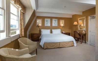 Dukes Bath Hotels in 