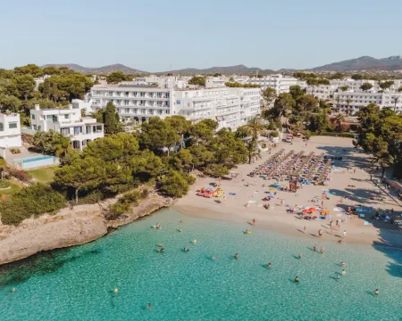 圖伊布魯雷卡多爾酒店 - 限成人 卡拉達沃酒店