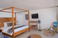 Rosh Beach Resort Hotels near Gberefu Island (Point of No Return)