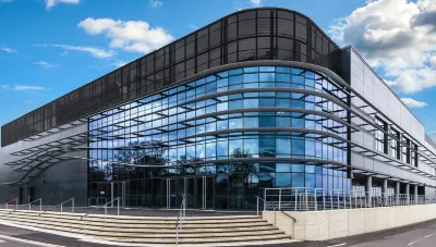 Holiday Inn Farnborough Hotels near Farnborough Gate Retail Park