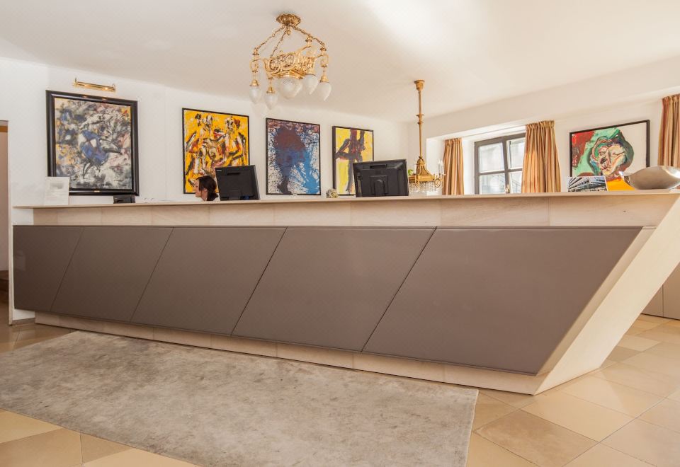 4. 슐로스베르크호텔..