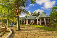 Le Uaina Beach Resort Hotels in Utulaelae