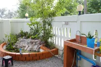 Chomlay Restaurant & Room for Rent Hotels near Phe