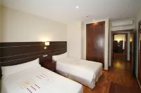 아파르타멘토스 아르달레스 Guadalteba 호텔