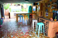 A Coroa Hostel & Suites - Baarit