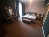 Stunning Riverside Town House with Views Ayrshire Hotels near Sacred Hearts Of Jesus & Mary R C Church