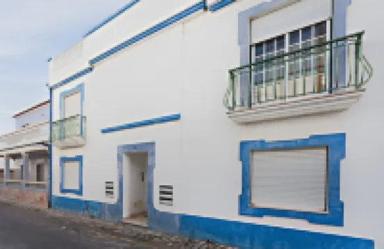 塔維拉市中心小屋