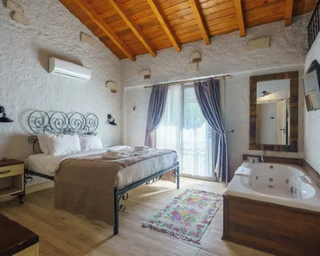 Alaçatı Aura Plus Hotels in Cesme