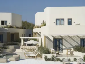 White Pebble Suites