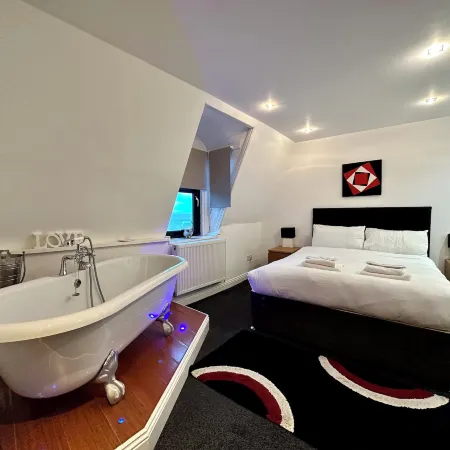 The Carlton Holiday Apartments