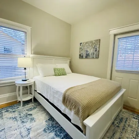 Stunning Bungalow Next to Unc - Free Cruiser Bikes!