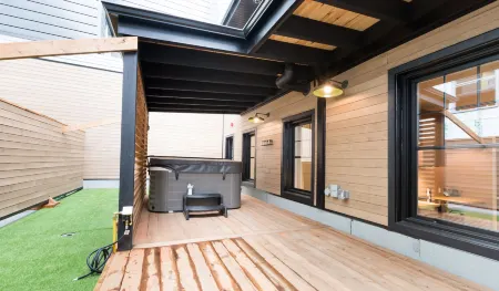 La Maison des Lofts - PAR les Lofts Vieux-Quebec Отели рядом с достопримечательностью «Cartier-Brébeuf National Historic Site»