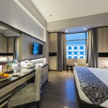 Grand Jatra Hotel Pekanbaru Отели рядом с достопримечательностью «Река Сиак»