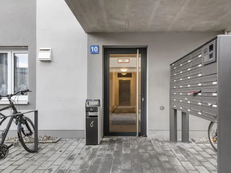 Limehome Augsburg Отели рядом с достопримечательностью «Textil- und Industriemuseum»