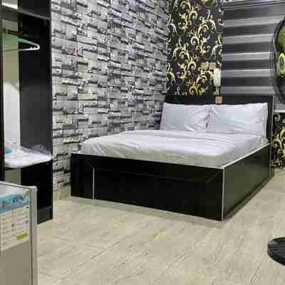 Chukzie Suites & Apartments Rooms