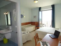 索爾E馬爾飯店 Bagno Lido Verde附近的飯店