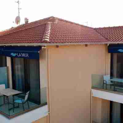 La Mer Apartments Hotel Exterior