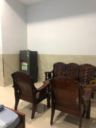 Nha Nghi A&EM Отели в г. Dinh Quan